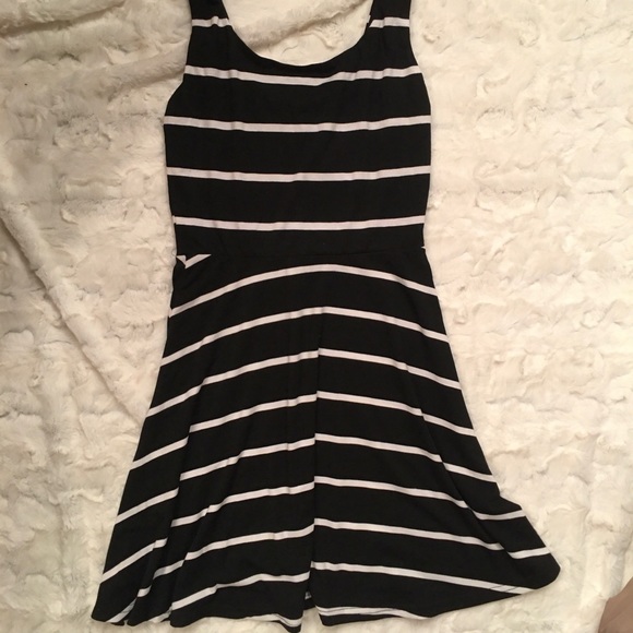 🔥SALE🔥 Skater Dress - Picture 2 of 3